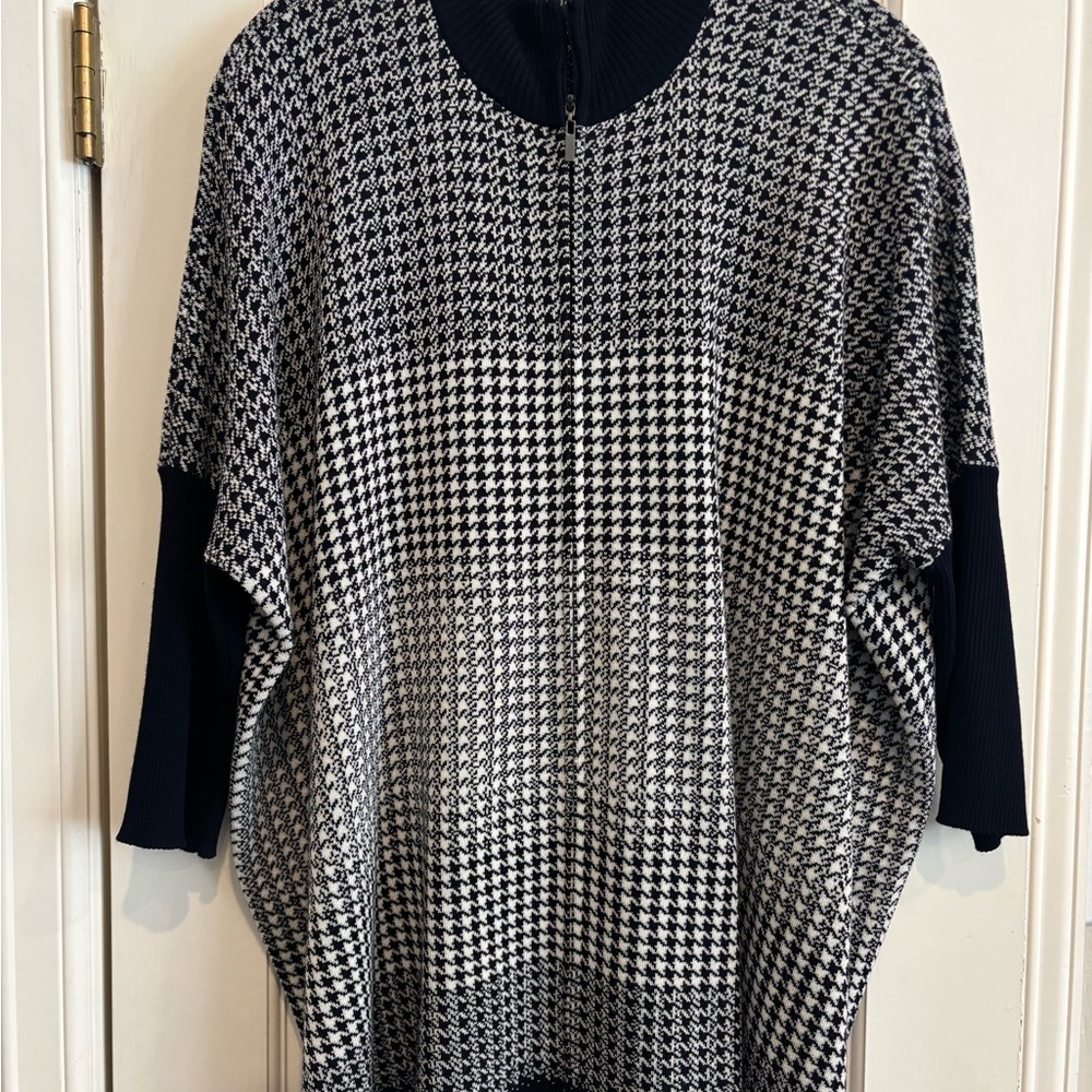 St John Women’s Wool Blend Knit Herringbone Poncho Zip Cardigan Blue/White